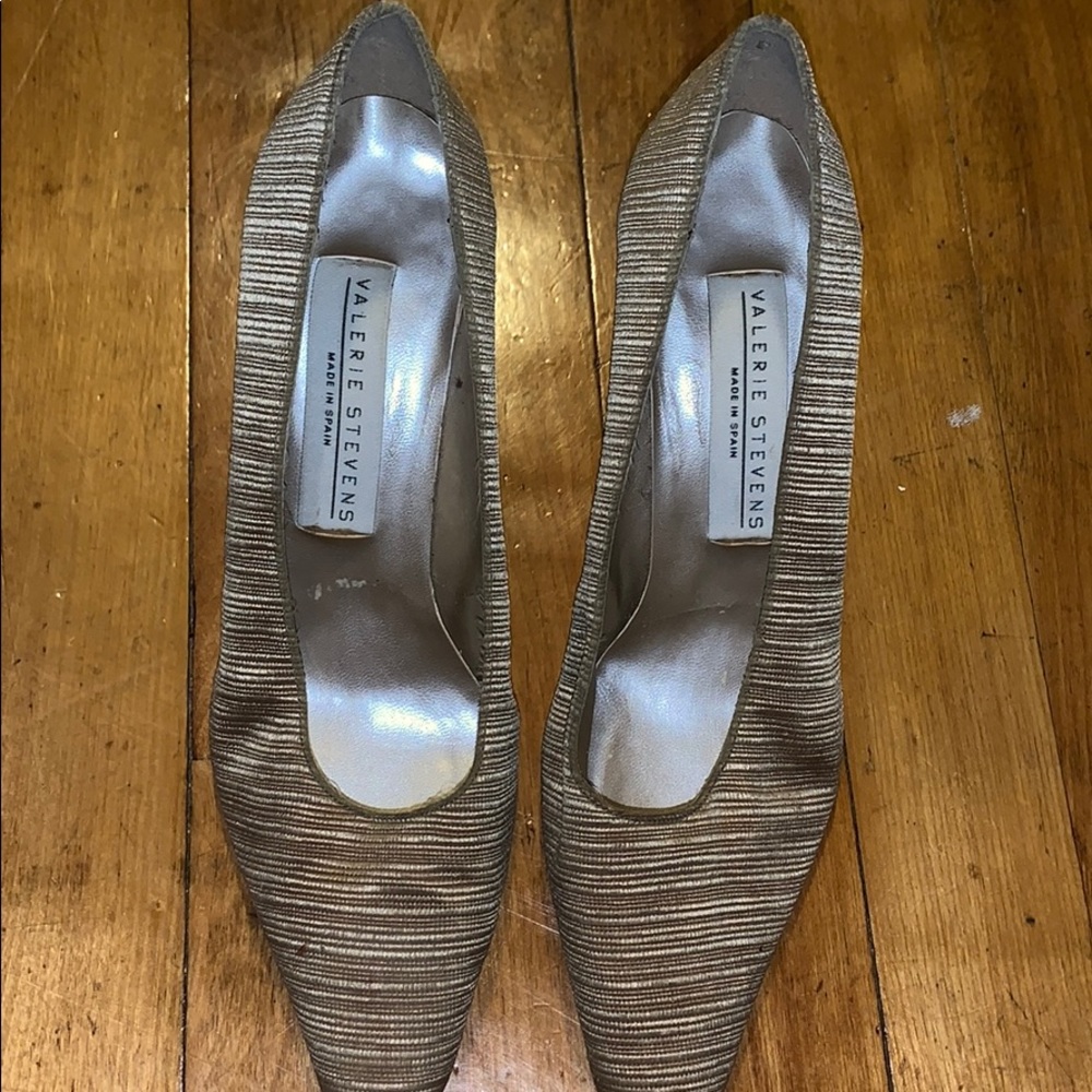 Tan color pumps